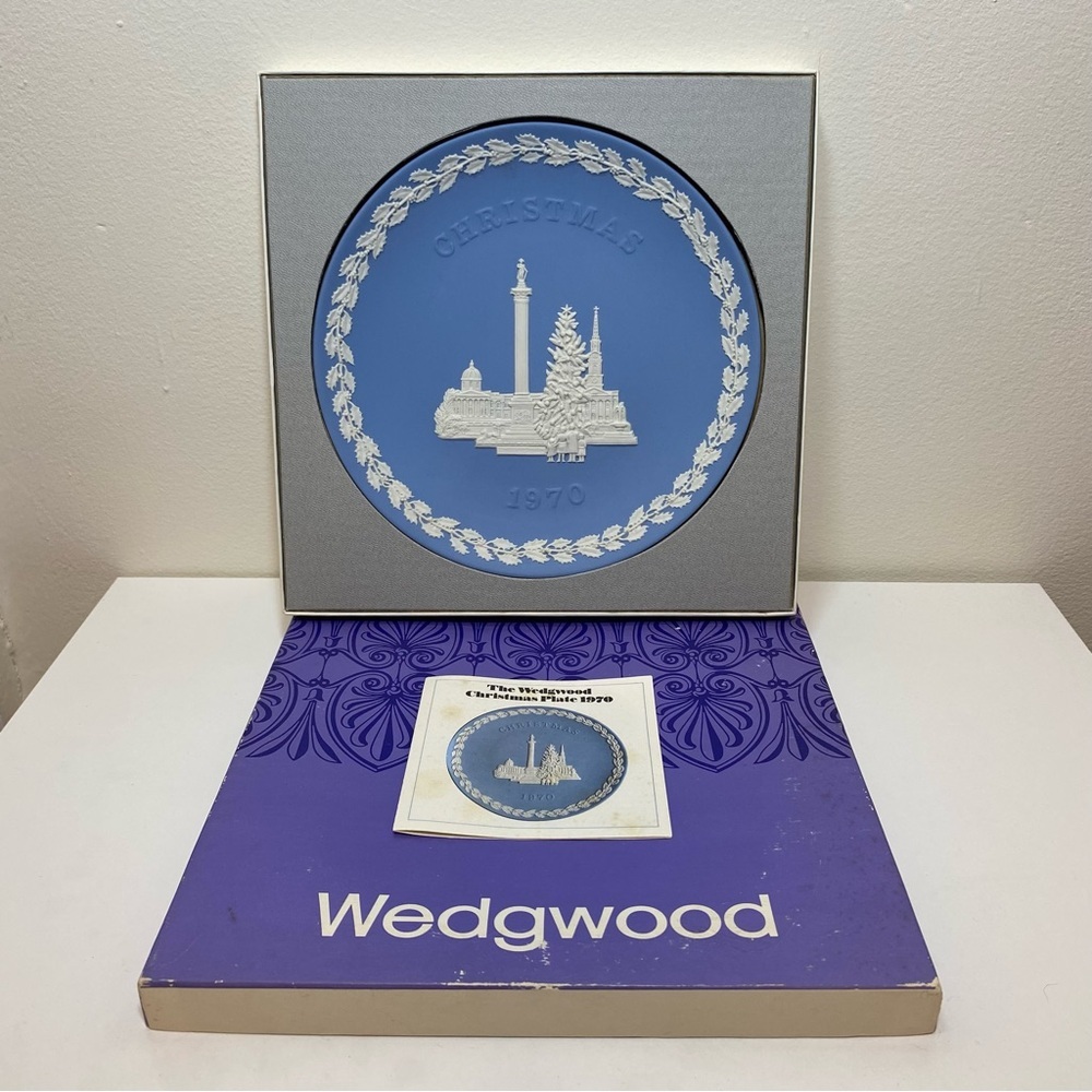 Wedgwood NEW Vintage 1970 Christmas Plate Trafalgar Square Blue White Jasper 8”
